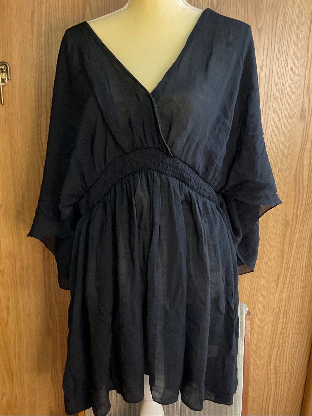 Black Women's V-Neck Smocked Waist Tunic Dress
